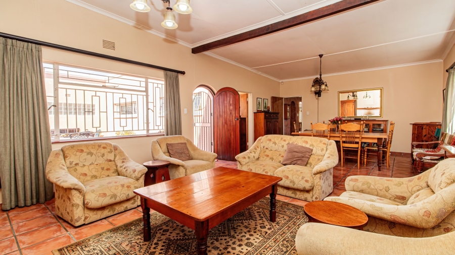 5 Bedroom Property for Sale in The Island Western Cape